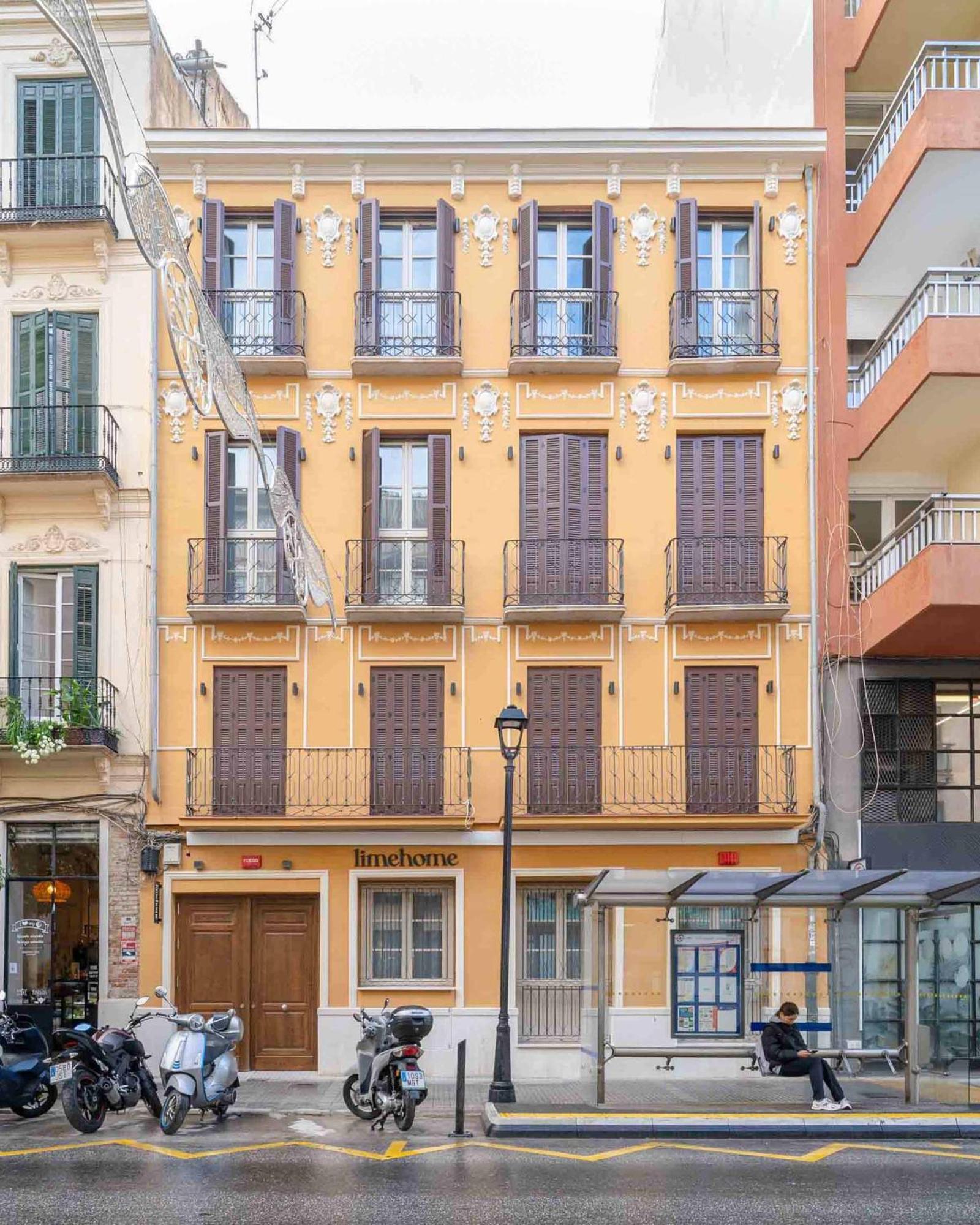 Limehome Malaga Calle Victoria Екстериор снимка