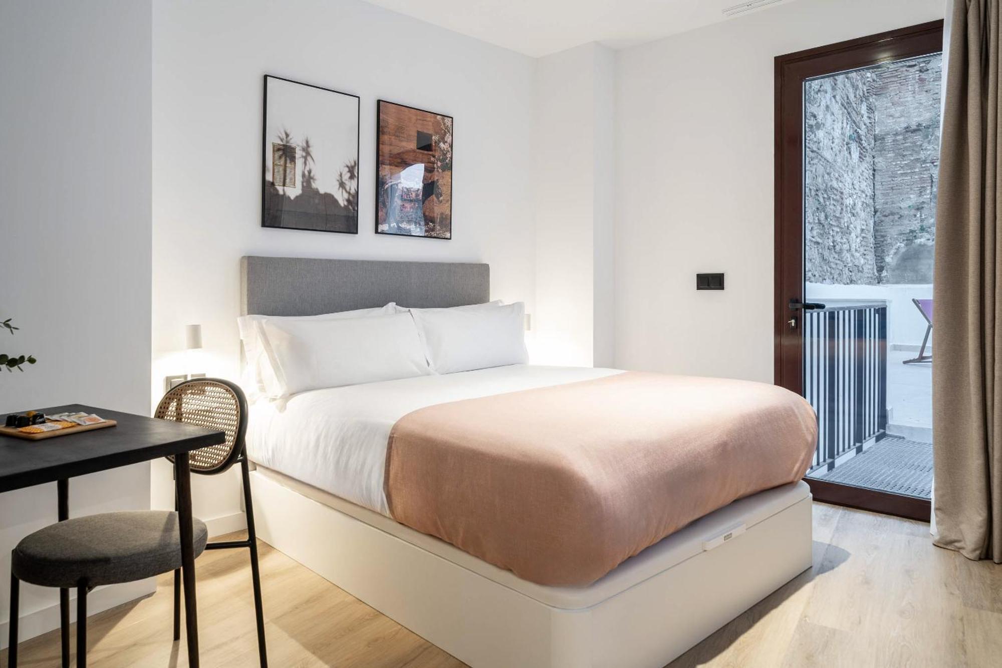Limehome Malaga Calle Victoria Екстериор снимка