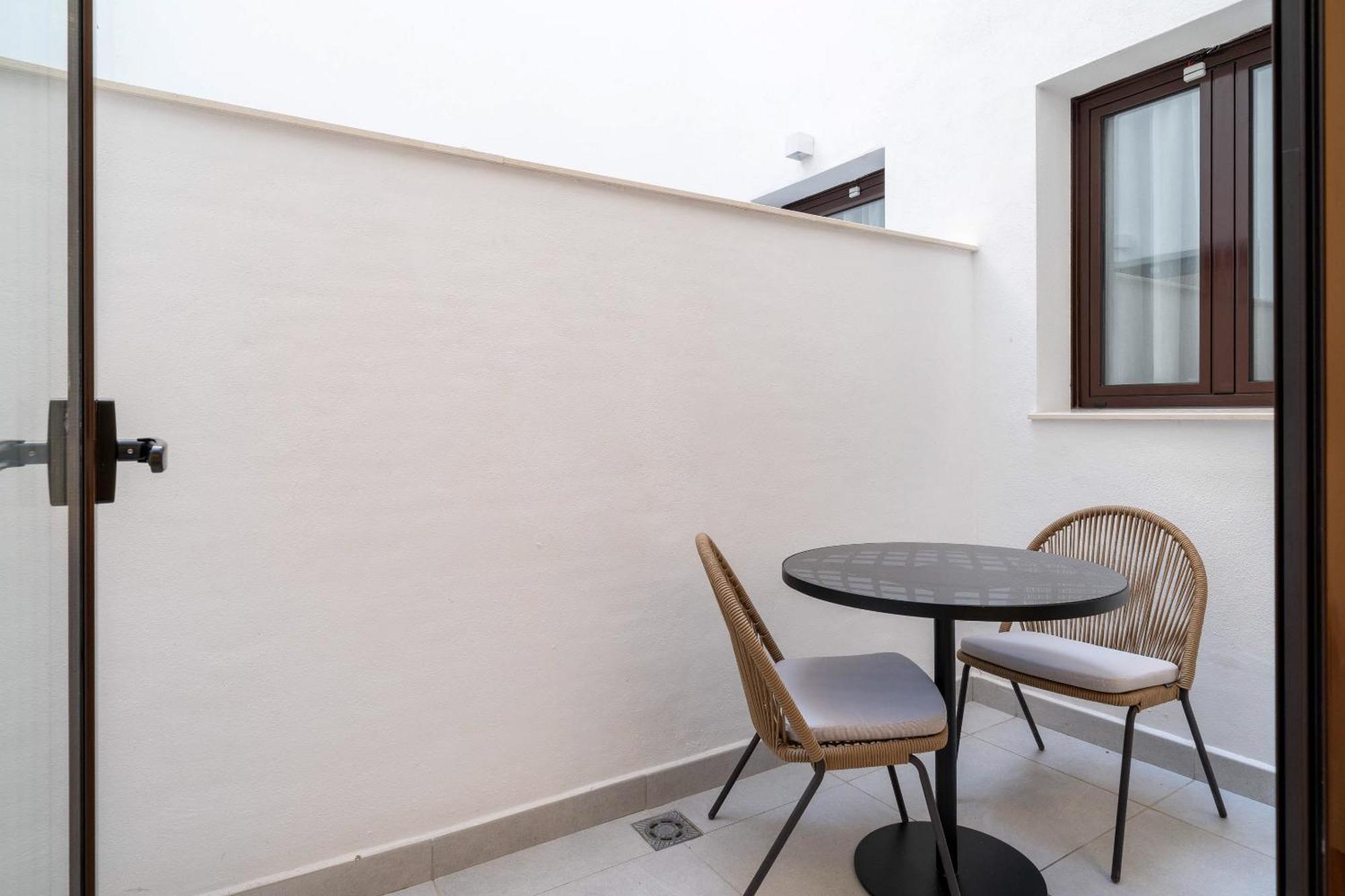 Limehome Malaga Calle Victoria Стая снимка