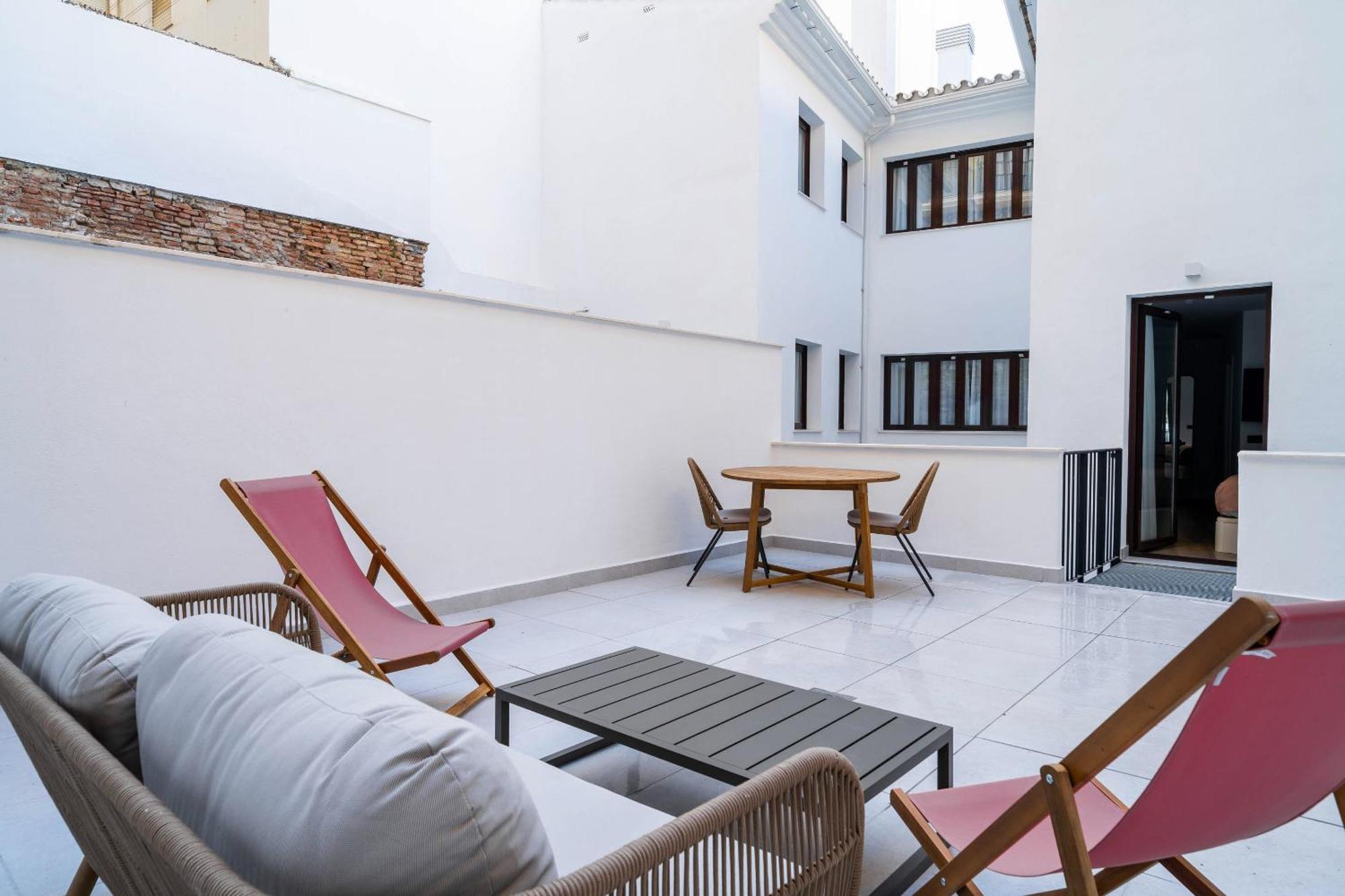 Limehome Malaga Calle Victoria Екстериор снимка
