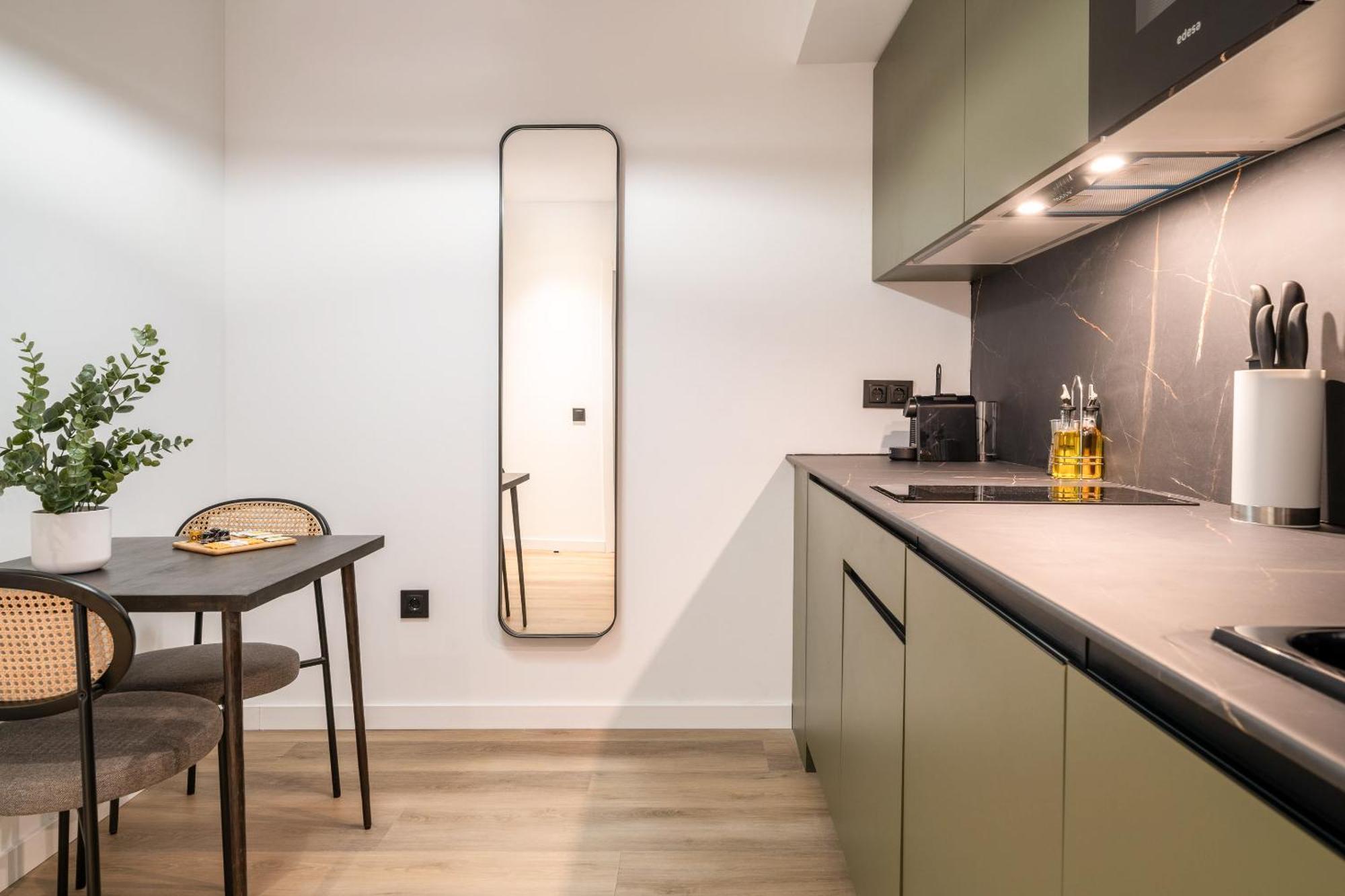 Limehome Malaga Calle Victoria Стая снимка