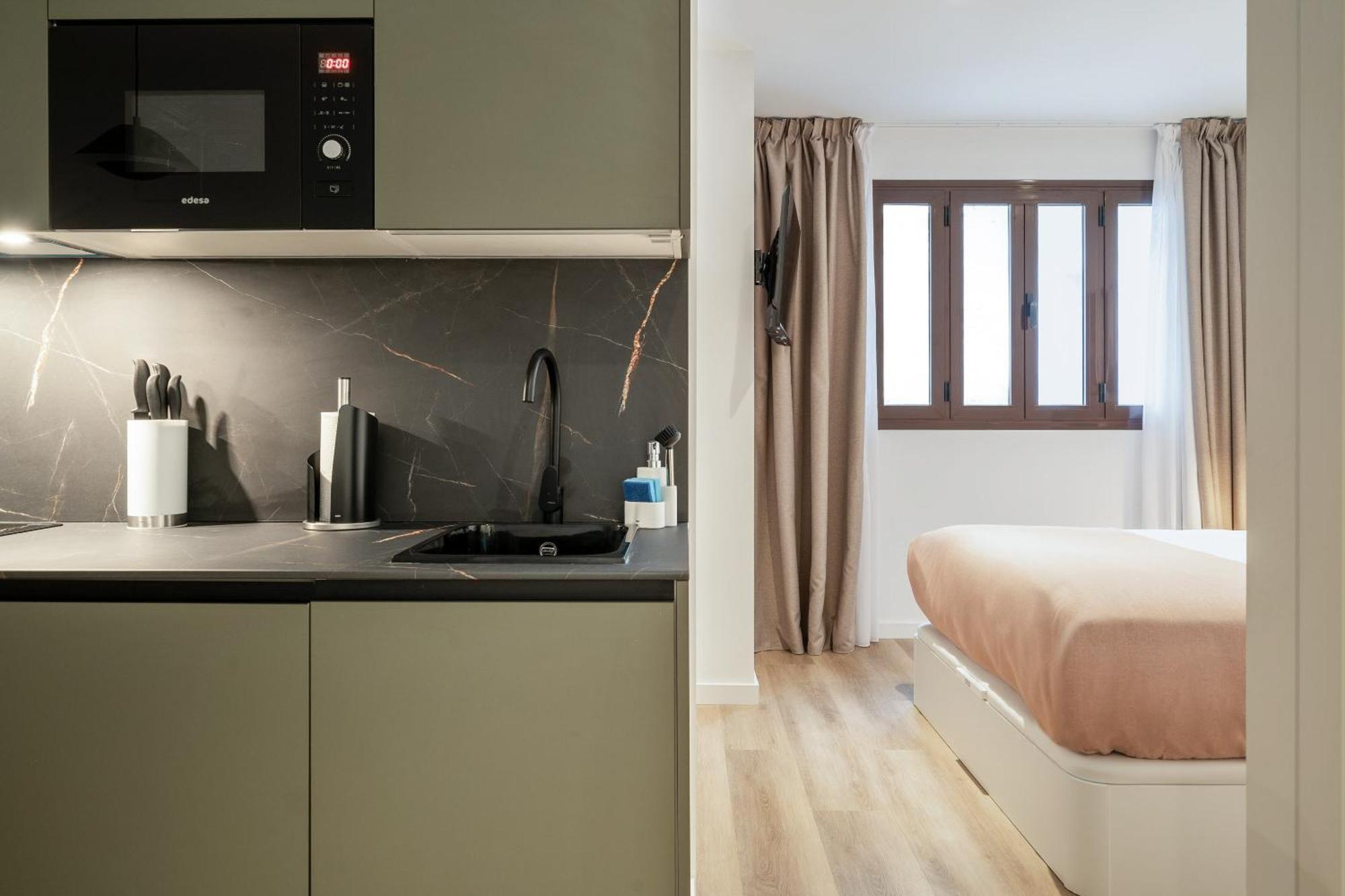 Limehome Malaga Calle Victoria Стая снимка
