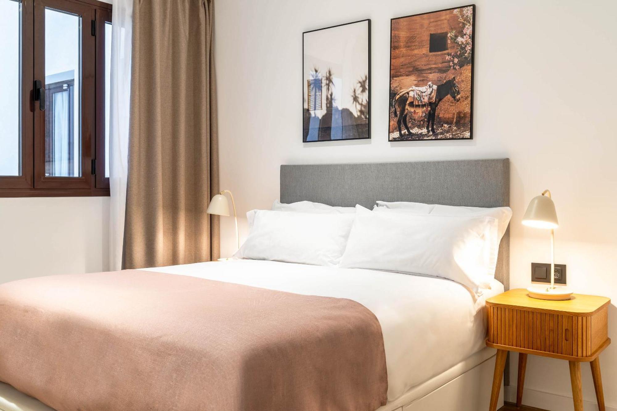 Limehome Malaga Calle Victoria Екстериор снимка