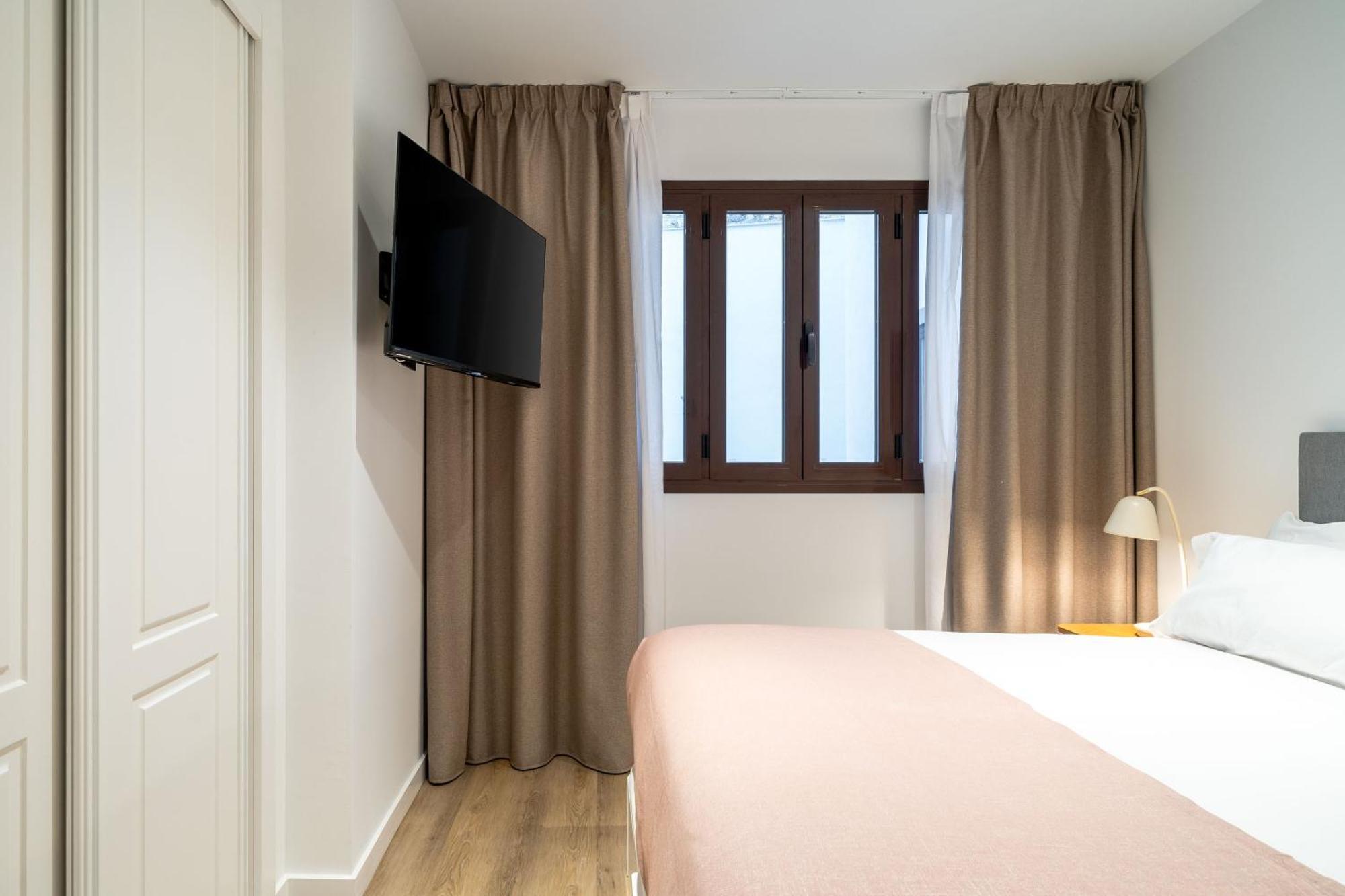 Limehome Malaga Calle Victoria Стая снимка